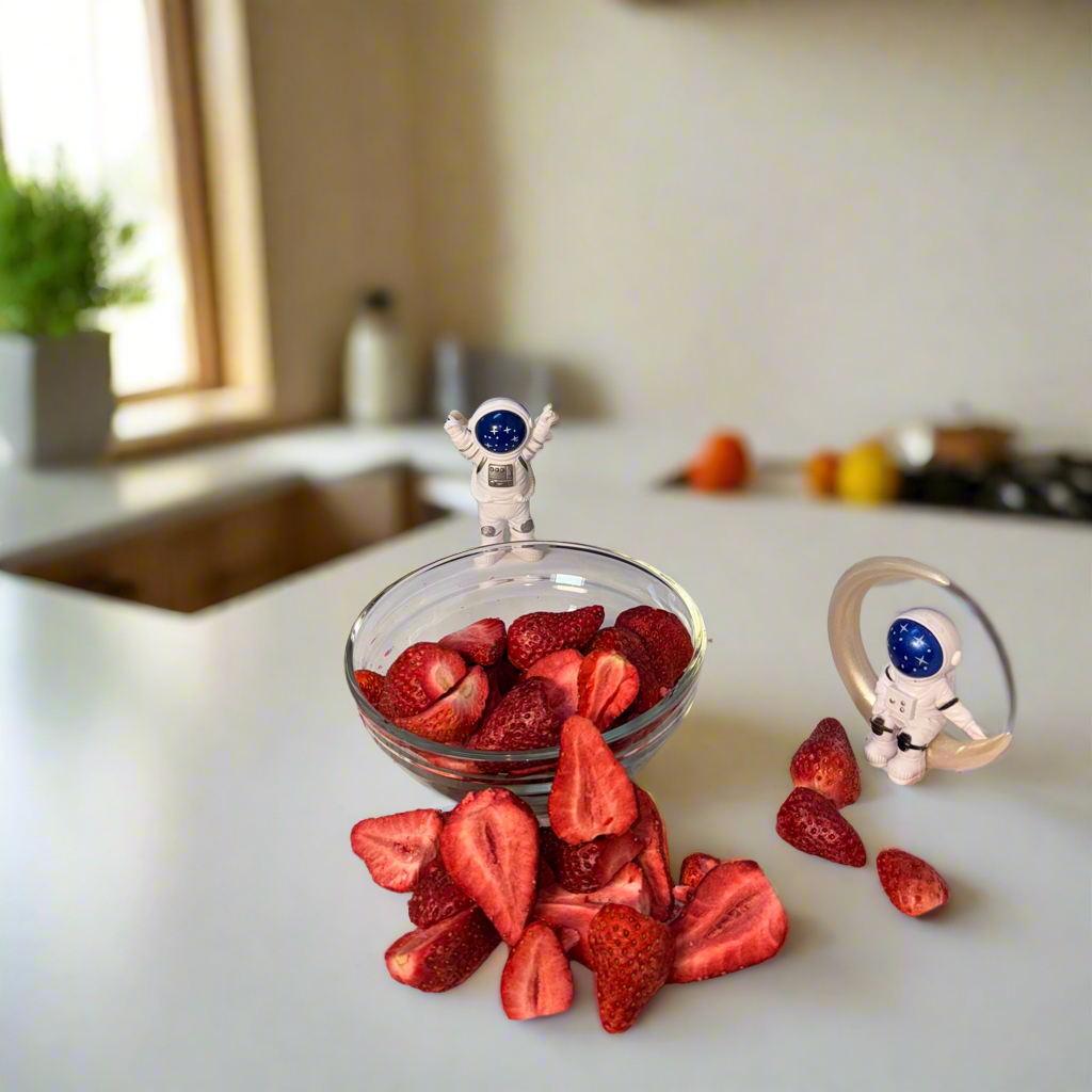 Crunchy Freeze-Dried Whole Strawberries – Space Bites
